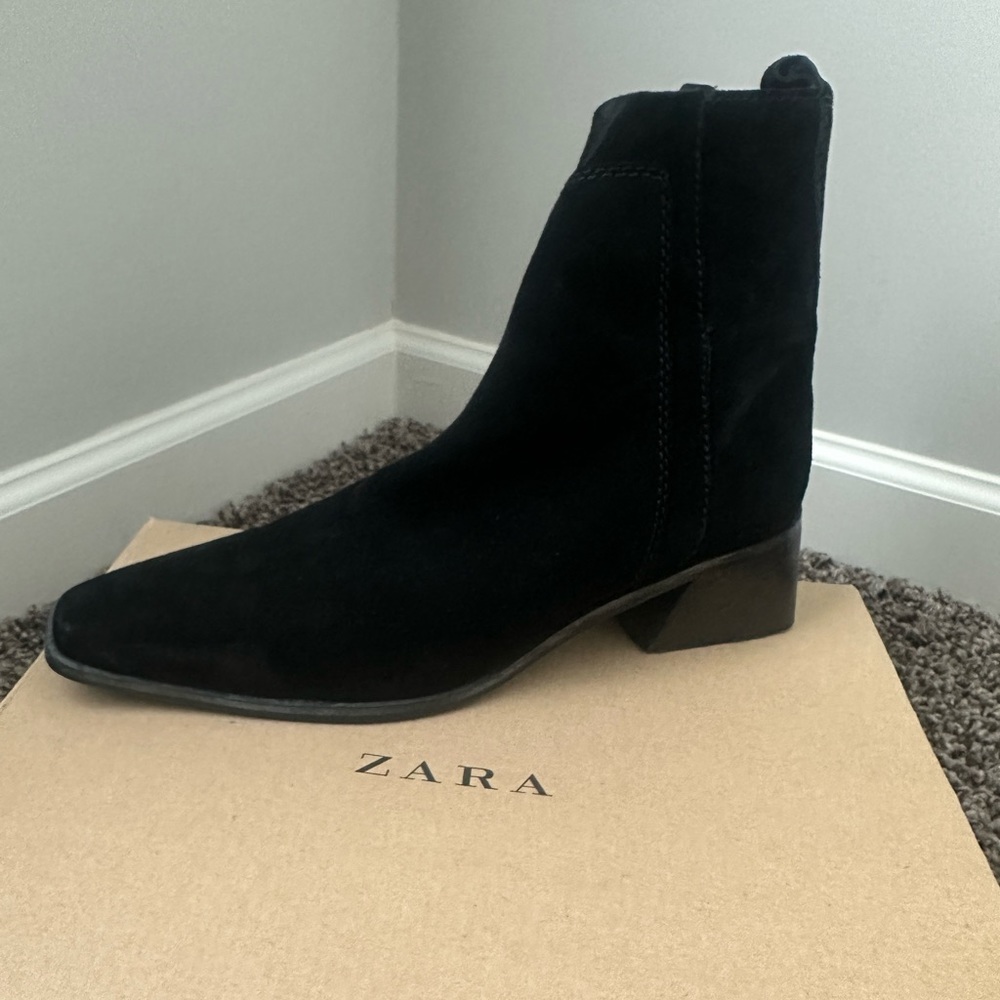 Zara black size 7 booties